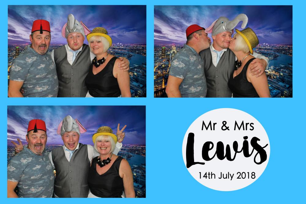 Mr & Mrs Lewis's Wedding | View more photos from the event at images.mobile-photo-booth.com/u/MobilePhotoBoothUK/Mr-Mrs-Lewiss-Wedding